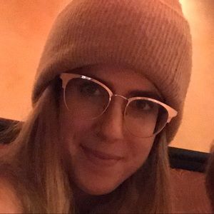 Meet your Posher, Selena